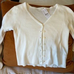 Neat. Brandy Melville top